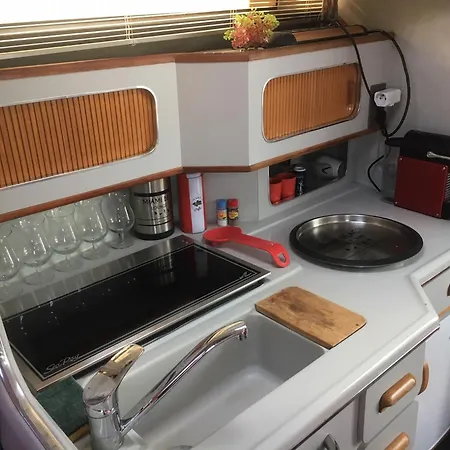 Sejour De Reve Avec Parking Inclus Úszó hotel